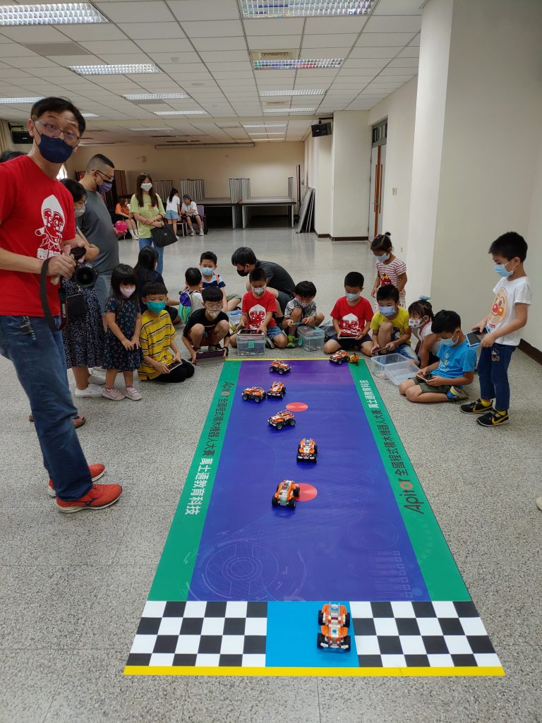 培育人才扎根STEAM教育 第一屆「全國程式積木機器人大賽(Apitor Robot Contest)」在明新科大登場