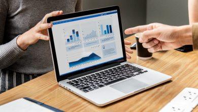 business presentation laptop screen