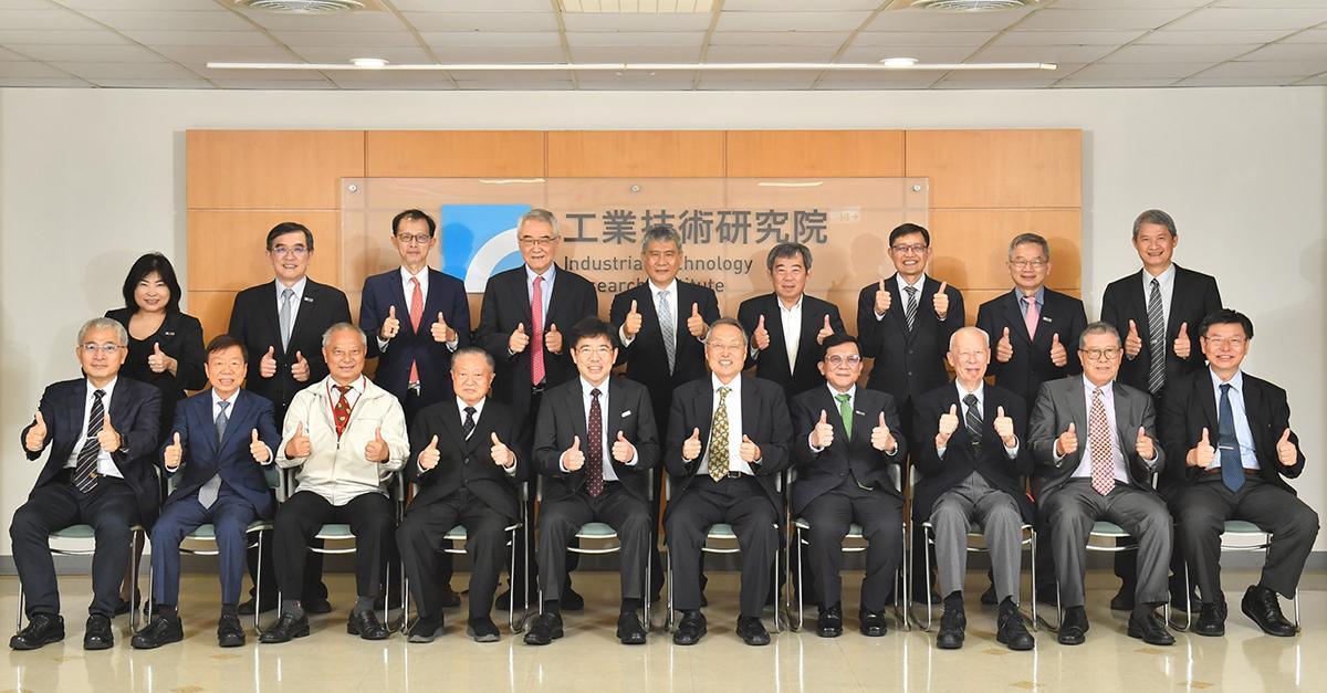 鄧君 工研院院士倡議成立