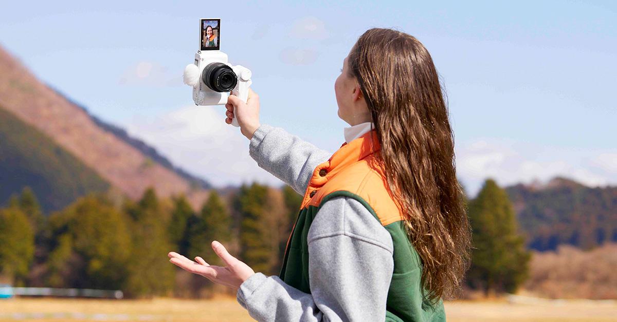 全球最輕巧全片幅可交換鏡頭式 Vlog 相機 Sony ZV-E1下月登台