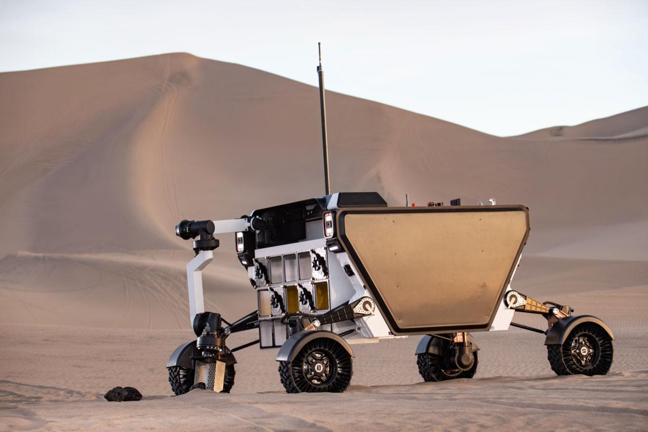 SpaceXs Starship Will Shuttle a Massive Rover to the Moon in 2026 1