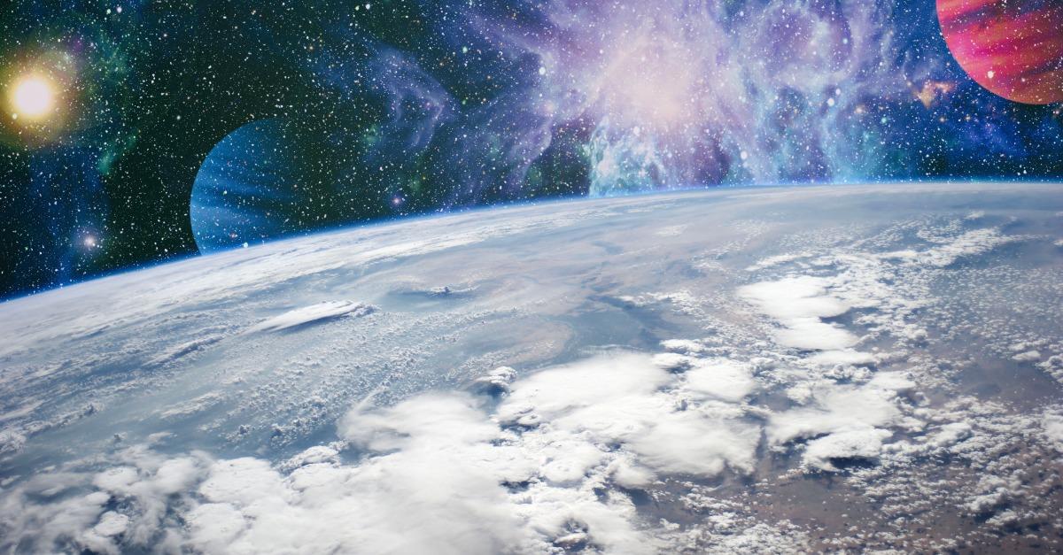 透過韋伯太空望遠鏡 NASA發現土衛二上巨大「水龍捲」