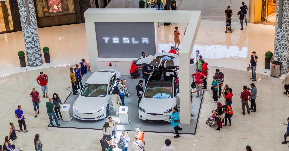 [情報] 特斯拉車主分享各種頭痛問題  