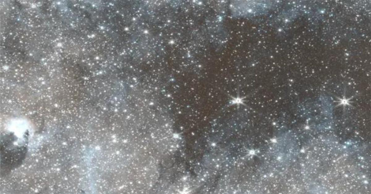 銀河系中心巨大暗星雲 韋伯太空望遠鏡新發現