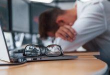 在中午午休時小睡休息，可以幫助你把身體能量回復。示意圖。（圖／123RF）