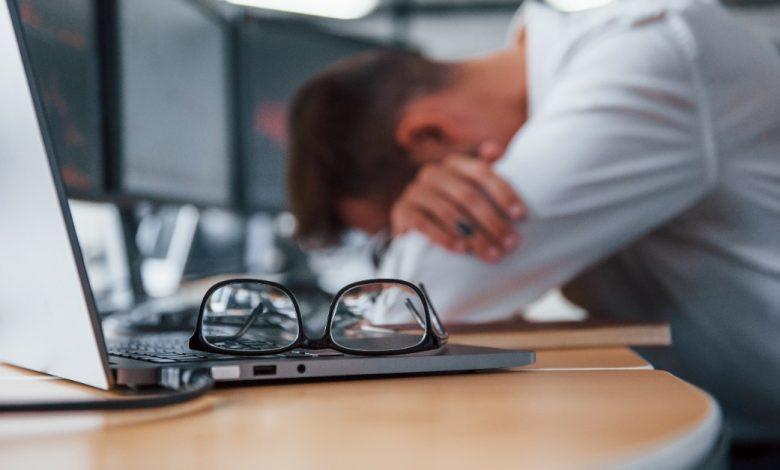 在中午午休時小睡休息，可以幫助你把身體能量回復。示意圖。（圖／123RF）