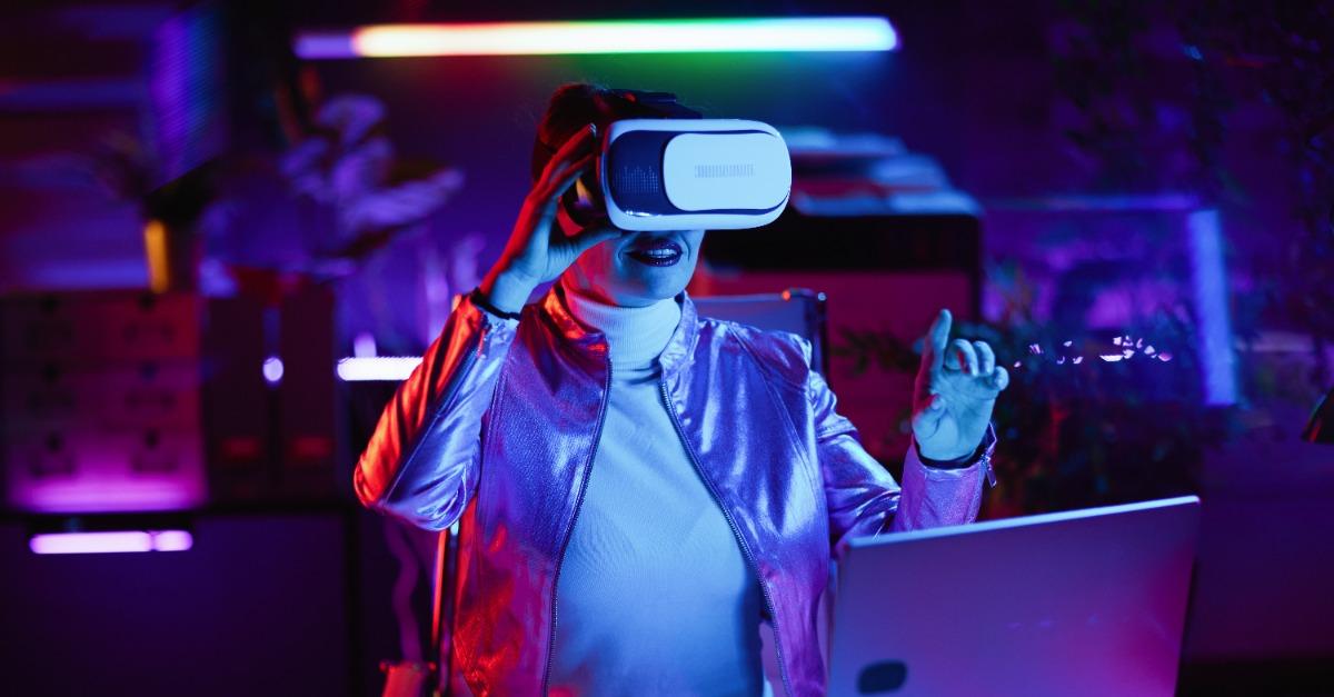 VR