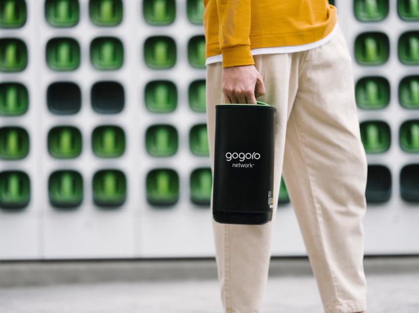 睿能創意(Gogoro)18日宣布,獲得新加坡商轉許可,第4季起開賣電動機車、營運電池交換系統。