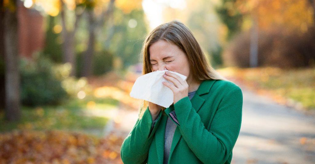芬蘭最新研究發現,秋、冬季出生的人罹患過敏性鼻炎和氣喘普遍高於其他季節的出生者。