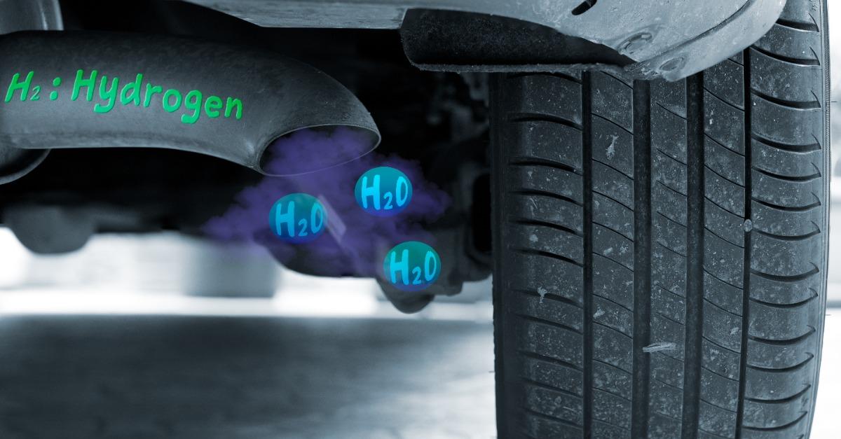 a car emitting water molecules from hydrogen combustion 1