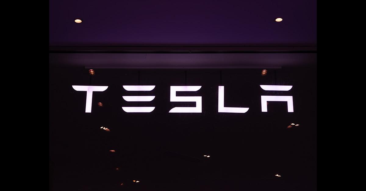 2024 年 Tesla 交車數量以 179 萬輛成績之姿,首度超越德國奧迪 (Audi) 汽車,展現電動車成長趨勢不墜。