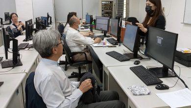 龍華科大在校長葛自祥的領軍下，共有190位教職員取得微軟AI專業證照，加速智慧校園發展。
