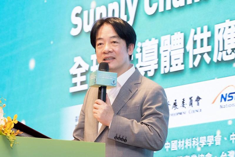 總統賴清德表示,將透過2大方向助半導體深化發展,讓臺灣成為AI時代科技發展的支點。