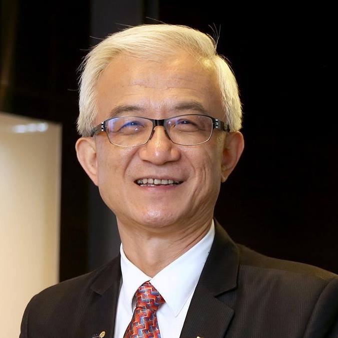 輔大人工智慧發展中心主任謝邦昌