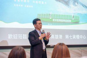 數發部長黃彥男率隊前往高雄市區及高雄港，實地視察5G創新垂直應用於智慧交通與智慧港口領域的發展成果。