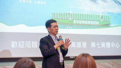 數發部長黃彥男率隊前往高雄市區及高雄港，實地視察5G創新垂直應用於智慧交通與智慧港口領域的發展成果。