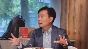 針對輝達來台徵才，IMA資訊經理人協會理事長蔡祈岩認為，這代表臺灣人才受肯定，呼籲所有學子要有AI與IT素養。