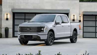 福特（Ford）積極開發全新「低成本電動車平台」，第一款車型將會是一款中型電動皮卡。此圖為2025年F-150 Lightning。（圖／截取自Ford）