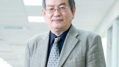 資安院創院院長何全德提AI人才培育「335策略」。