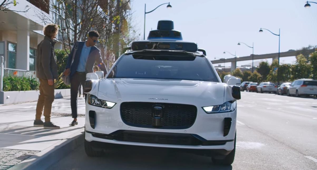 Waymo無人計程車比Uber貴逾3成,但消費者願意多付費享受無人駕駛的科技體驗。