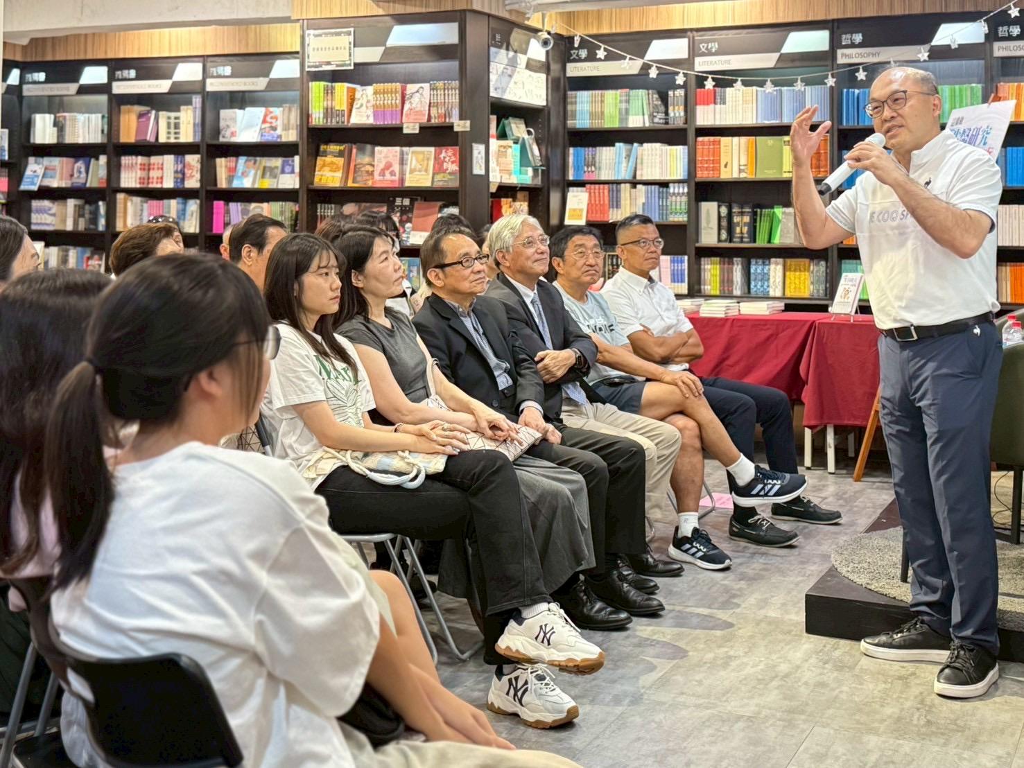 這樣做生醫研究才好玩!北科大教授出書分享研究落地與創業挑戰 1 北科大特聘教授方旭偉新書《這樣做生醫研究才好玩》,分享研究落地與創業挑戰。