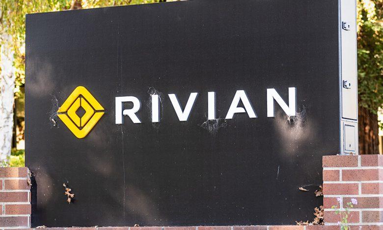 川普關稅打擊，Rivian Q2銷量驟降23%，但獲得福斯10億美元資金，緩解壓力。