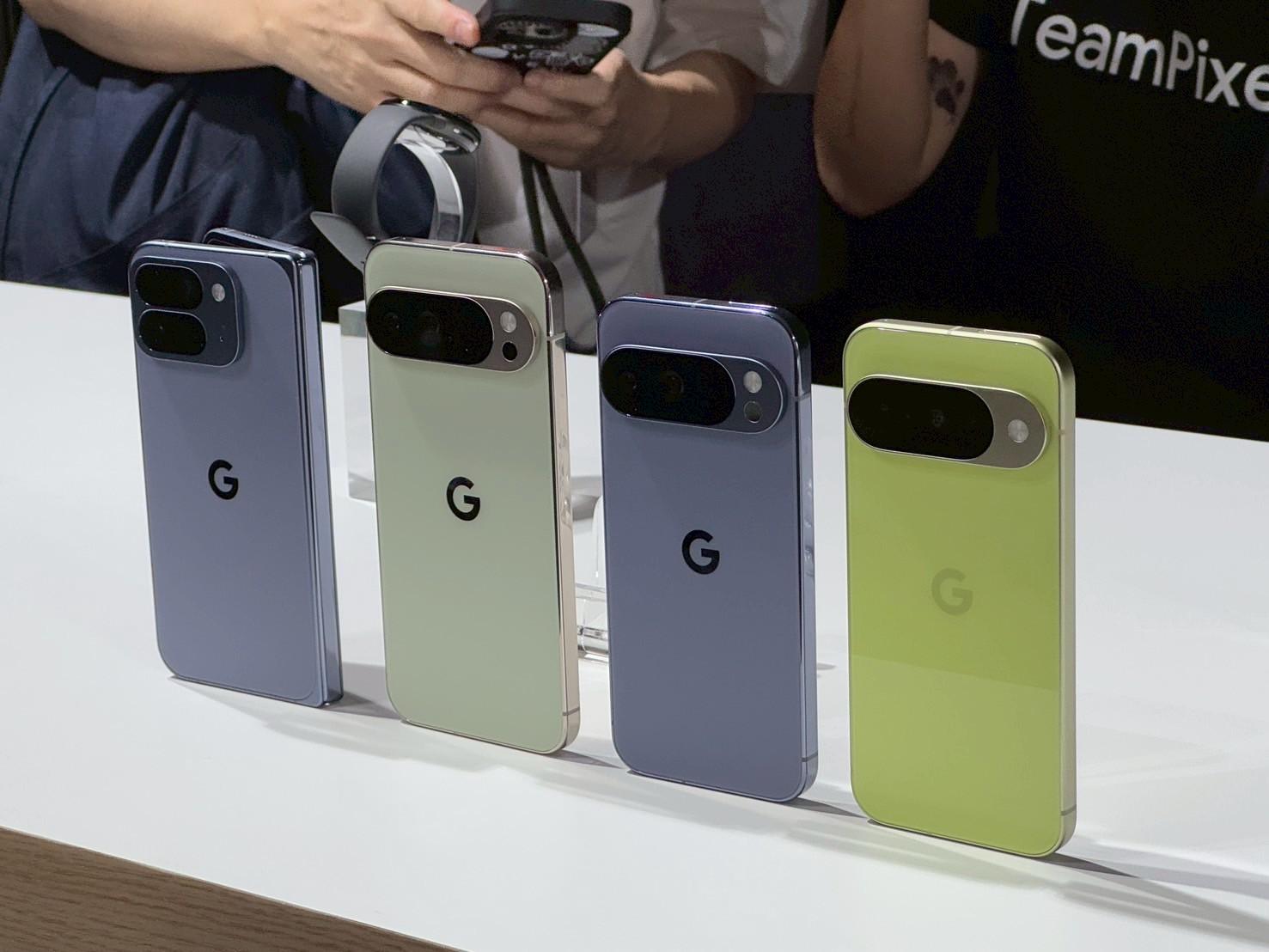中華電信宣布即日起開放 Pixel 10、 Pixel 10 Pro、 Pixel 10 Pro XL預購。（圖／記者孟圓琦拍攝）