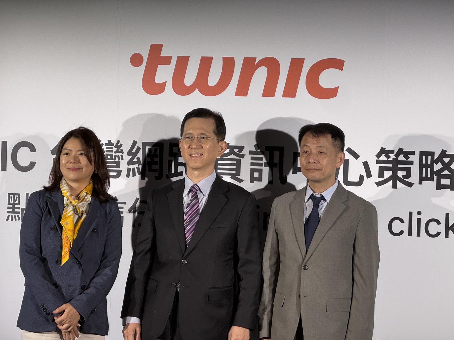 TWNIC 1