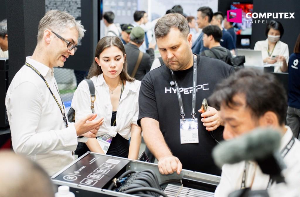 COMPUTEX 2026日期曝光!新增AI機器人體驗展區 聚焦3大主題 1 2025年的COMPUTEX匯集1400家廠商參展,吸引超過8萬人參與。(圖/貿協提供)