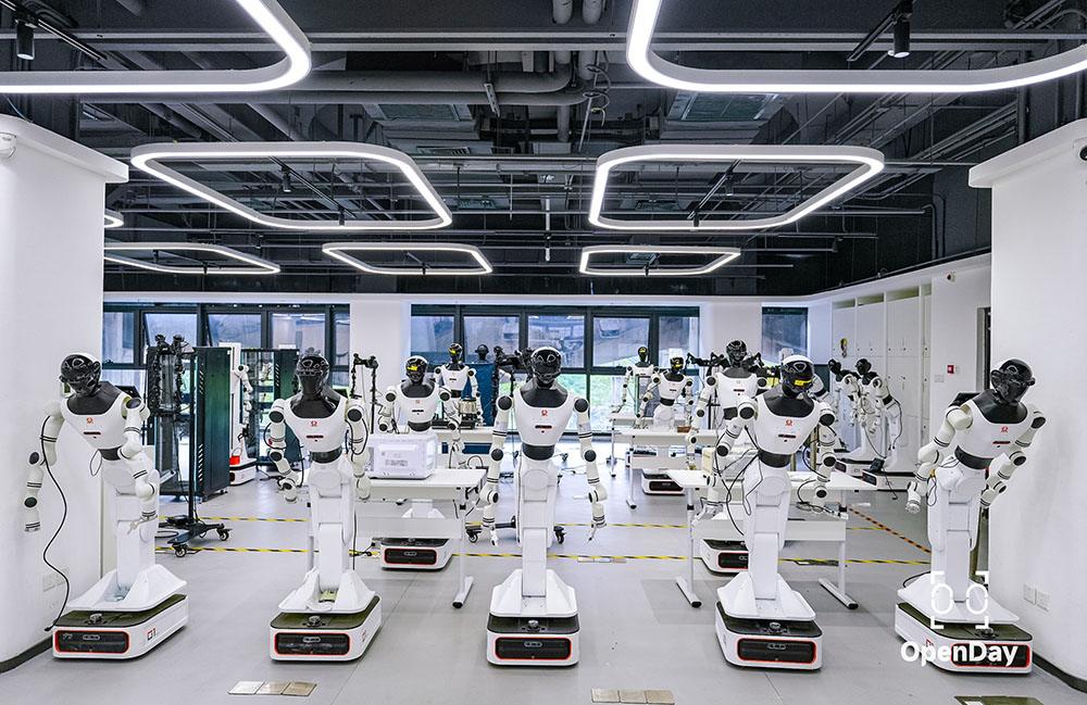 睿爾曼機器人北京啟用數據訓練中心 打造多場景應用加速機器人商轉 1 Realman Humanoid Robotics Data Training Center featured