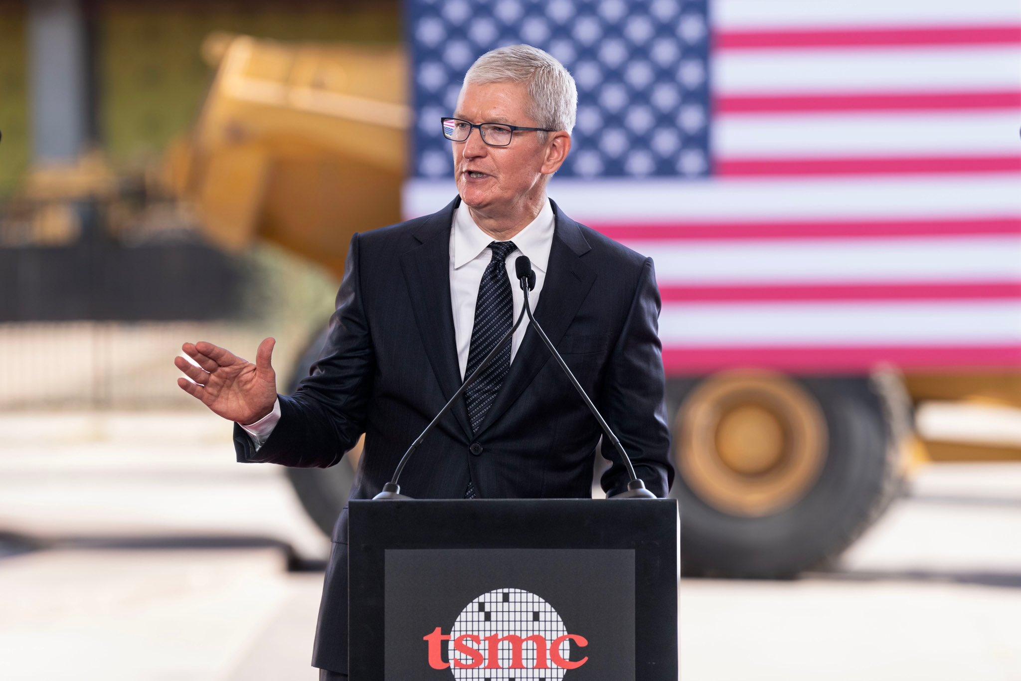 不只iPhone 17!蘋果下半年還有10款新品將陸續上陣 1 Tim Cook TSMC