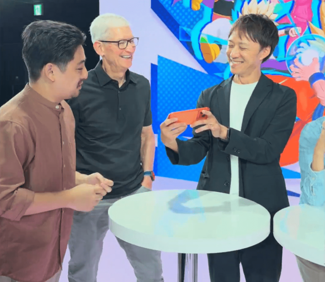 庫克現身蘋果銀座旗艦店開幕造勢 同框皮卡丘相見歡 2 Tim Cook pikachu 1
