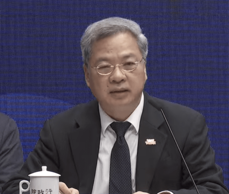 龔明鑫接任經濟部長首談關稅 強調「任何狀況都有路可走」 1 新任經濟部長龔明鑫今(1)日正式上任,針對關稅議題,他表示,任何狀況都有路可以走。