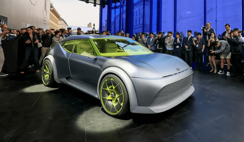 展現電動熱血掀背新風貌!現代汽車IONIQ 3概念車亮相 1 螢幕擷取畫面 2025 09 15 104803