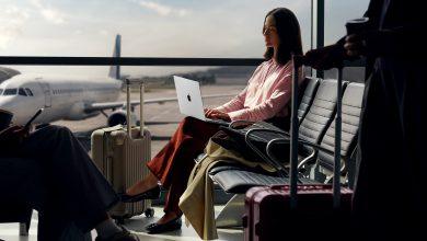 Apple MacBook Pro 14 in lifestyle travel 251015