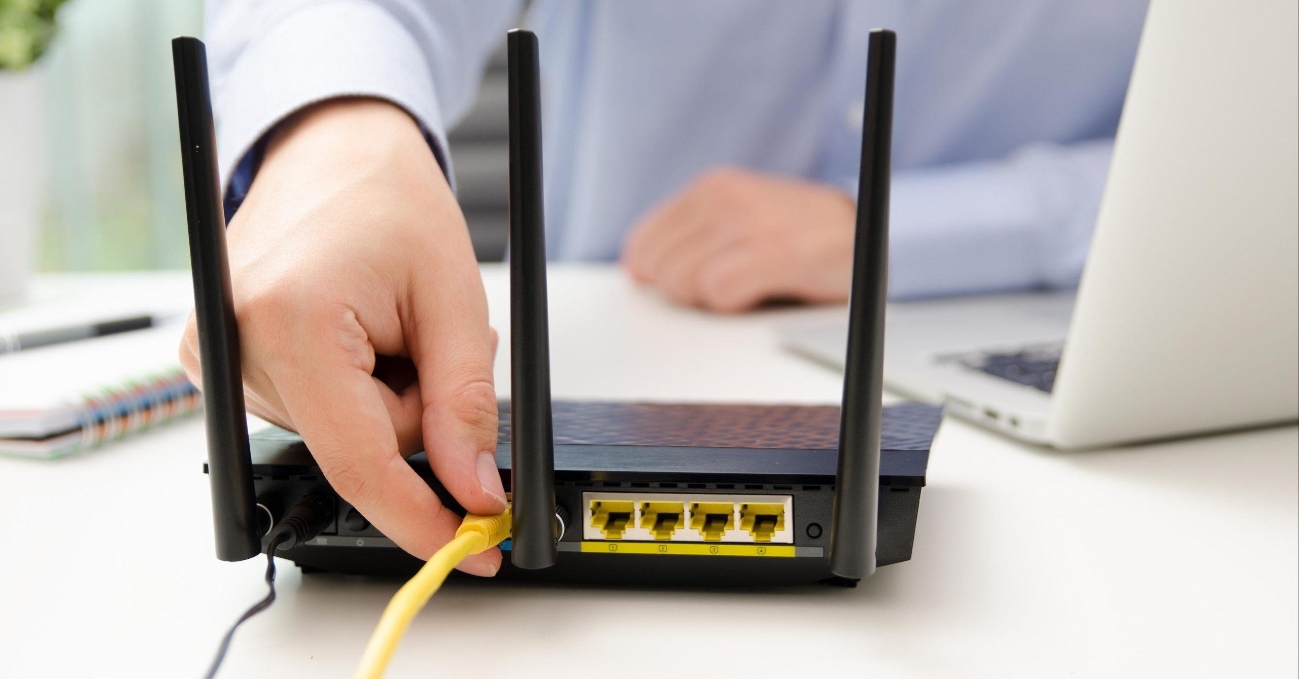 8成寬頻用戶沒改路由器密碼 駭客可做跳板發動惡意攻擊 1 Broadband scaled
