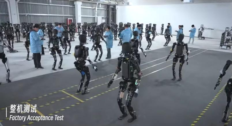 中國人形機器人「遠征 A2」能連走3天 創下金氏世界紀錄 1 1764308230540