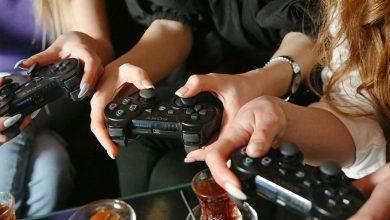 根據1111人力銀行調查數據指出，上班族有高達9成4的比例曾玩過遊戲，平均每周花8.23小時打電玩。（圖／123RF）