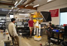 New Home Robot Business 55BE78C5 CCD7 4795 A168 798AA0D26585.jpg