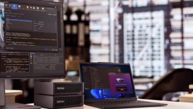 ThinkStation PGX（圖中）與 ThinkPad P14s（圖右）。PGX 採用 NVIDIA GB10 Grace Blackwell 超級晶片，可支援 2000 億參數模型，並可透過雙機串聯運作多達 4050 億參數。