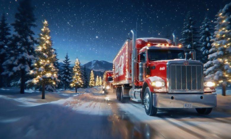 可口可樂推出「Holidays Are Coming」（節日將至）的廣告，批粗製濫造。（圖／截取自可口可樂）