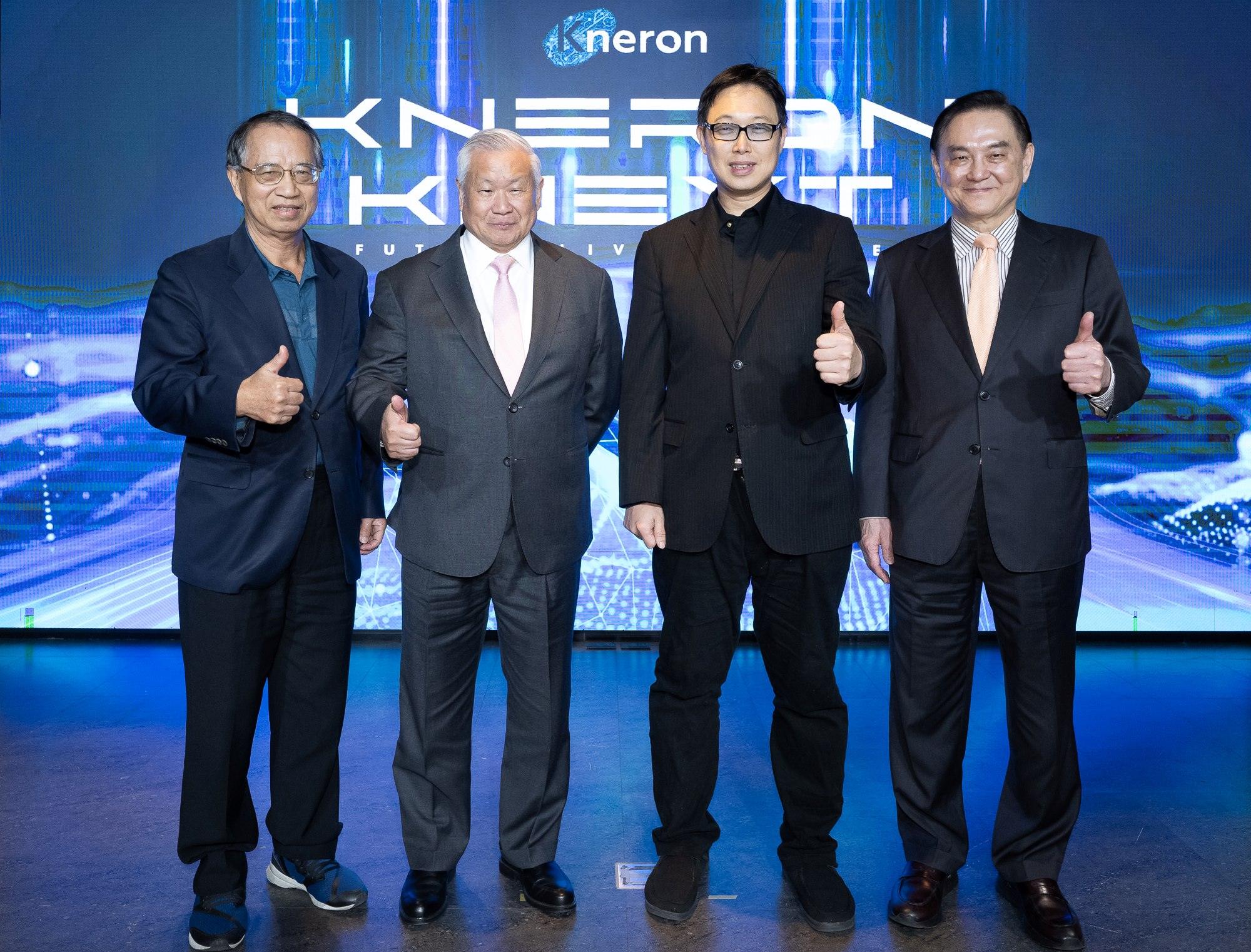 耐能智慧揭示未來晶片藍圖!落實「邊緣即未來」AI 新時代 3 由左至右為國立陽明交通大學 榮譽教授 呂學錦博士、旺宏電子董事長 吳敏求、耐能創辦人暨執行長 劉峻誠博士、台灣人工智慧晶片聯盟會長 盧超群。