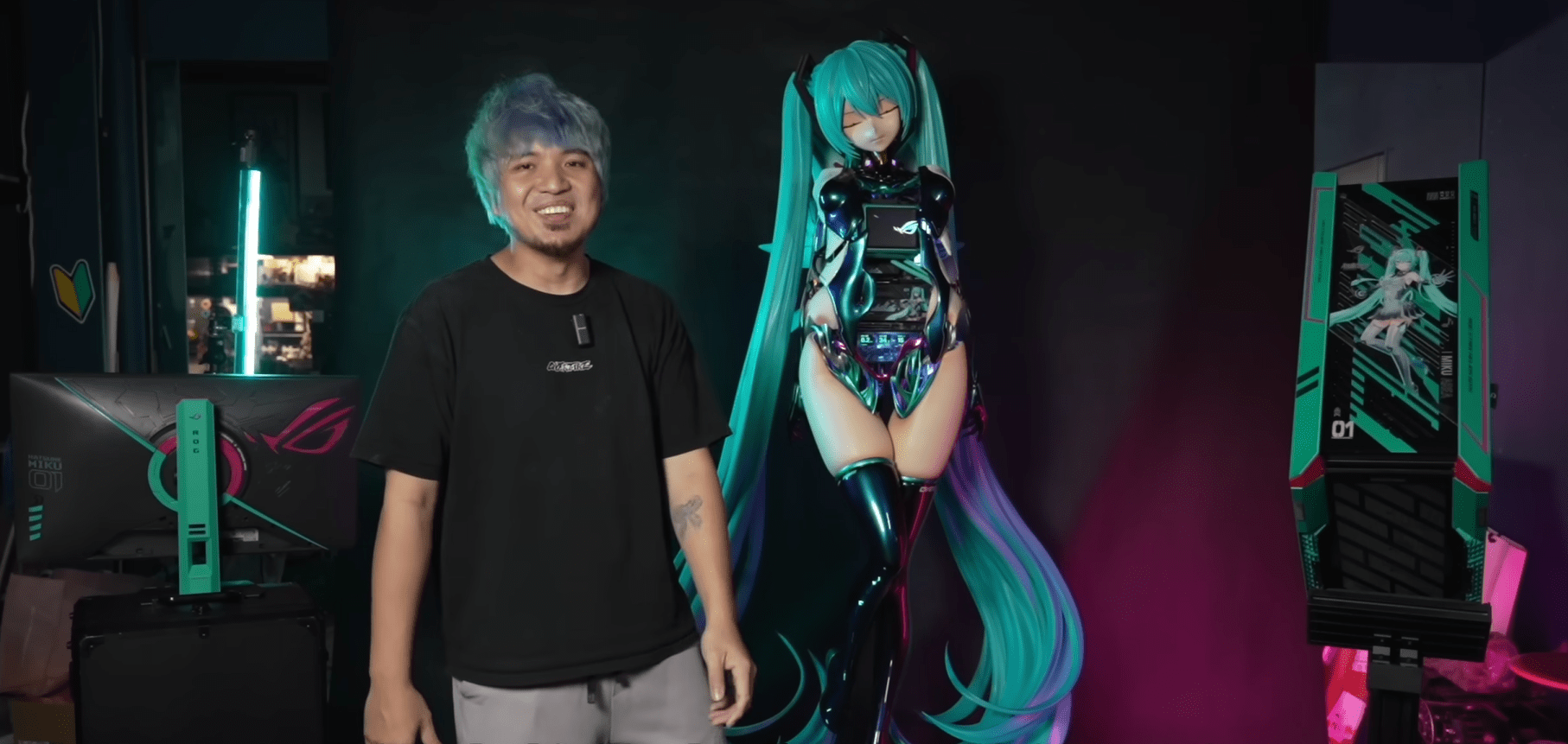 夢幻老婆驚豔WirForce 2025!創作者黃小潔打造2尺巨型初音主機亮相 4 黃小潔 初音 3