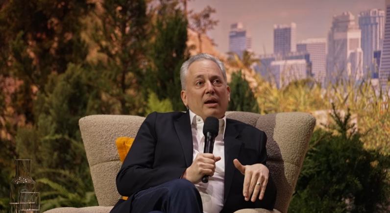 白宮淪為矽谷幫提款機?AI沙皇遭爆用政策自肥 朋友圈跟著發大財 1 1764557123073