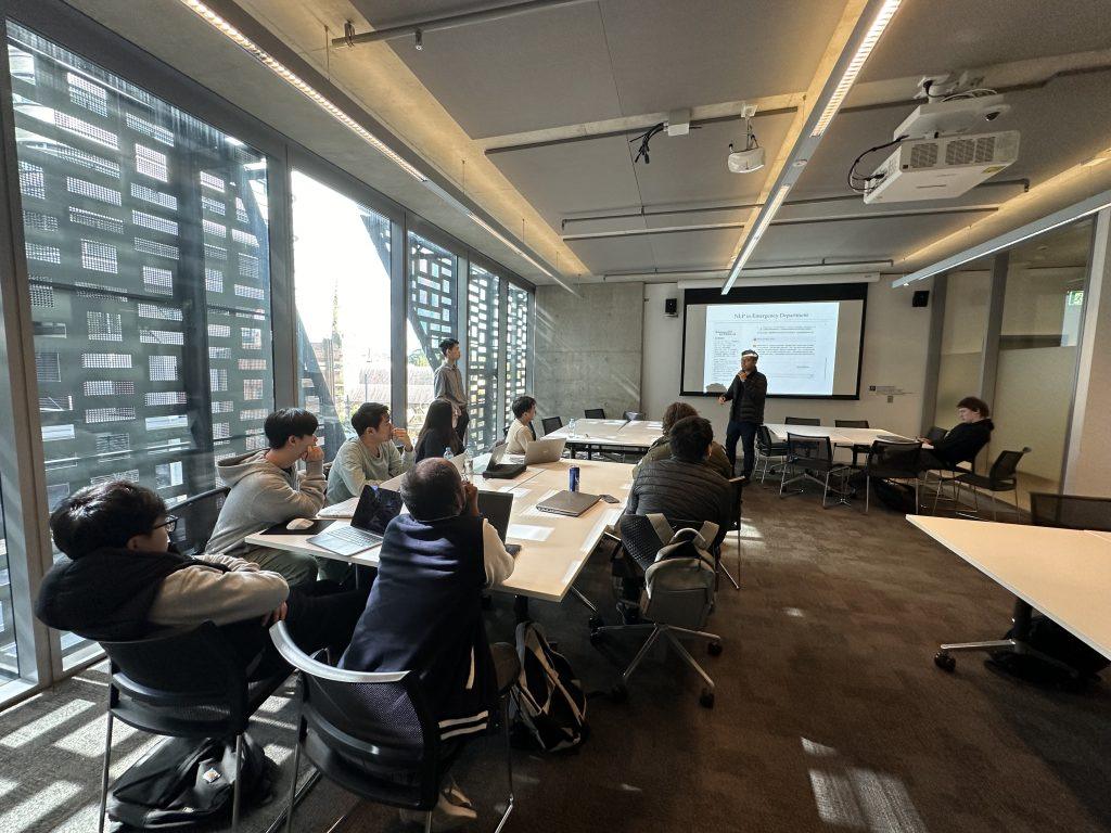 精選 4 臺北醫學大學大數據科技及管理研究所強化國際化,所有課程研討會採全英文授課。(圖/系所提供)