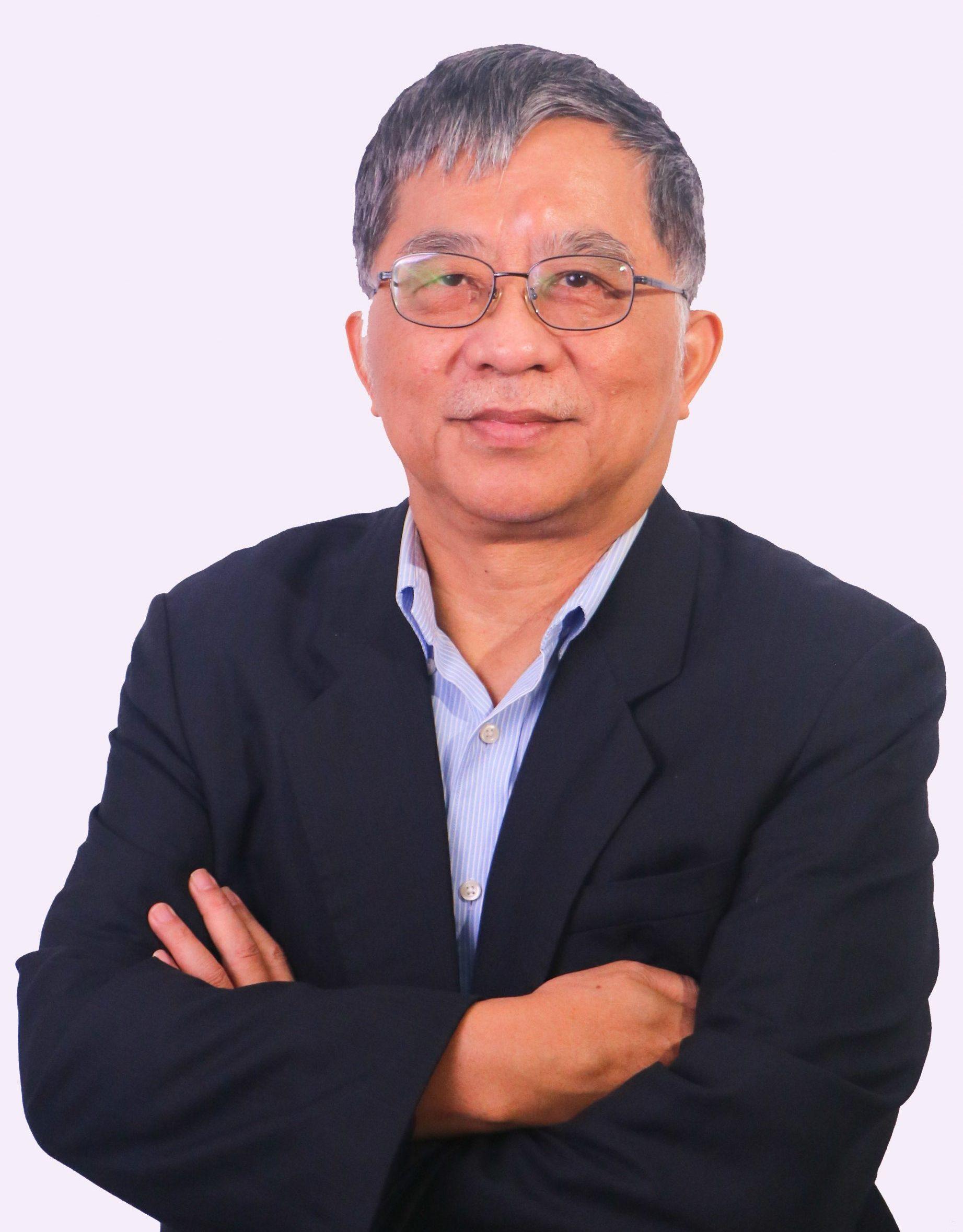 從特殊貢獻獎到科研航空母艦 淡江物理系彭維鋒談科研的熱忱與挑戰 2 淡江大學物理系教授彭維鋒於2023年授獲頒台灣物理學會「特殊貢獻獎」。