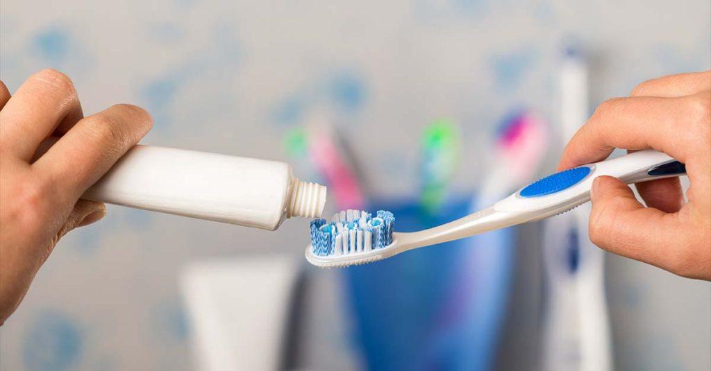 精選 4 從毛髮和皮膚中提取的蛋白質—角蛋白(keratin),竟可修復並保護牙齒琺瑯質。(圖/123RF)