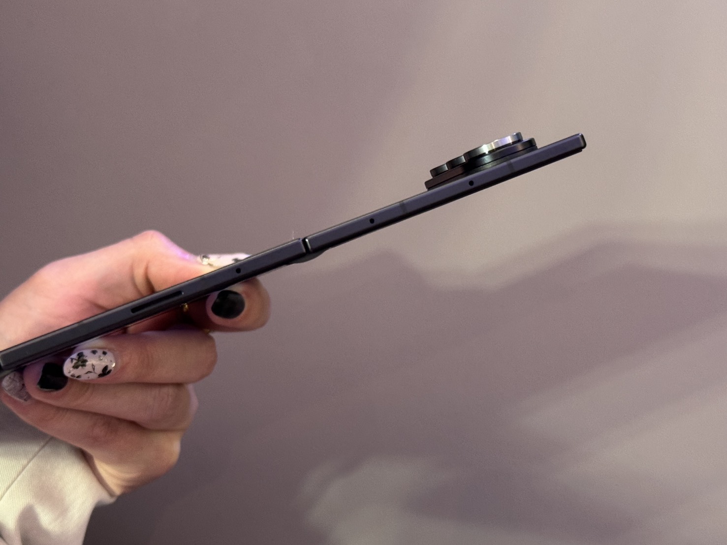 摺疊機天花板!三星Galaxy Z TriFold三摺機10吋巨幕 大展雙內摺設計工藝 5 S 18915474 0