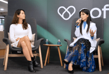 台北初日診所副院長鄧雯心與網紅林萱點出荷爾蒙與壓力對女性的影響。（圖／Cofit提供）