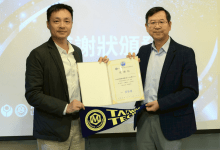 （左) 台科大管院院長曹譽鐘教授與　(右) AMD 台灣資深業務副總林建誠。（圖／台科大提供）